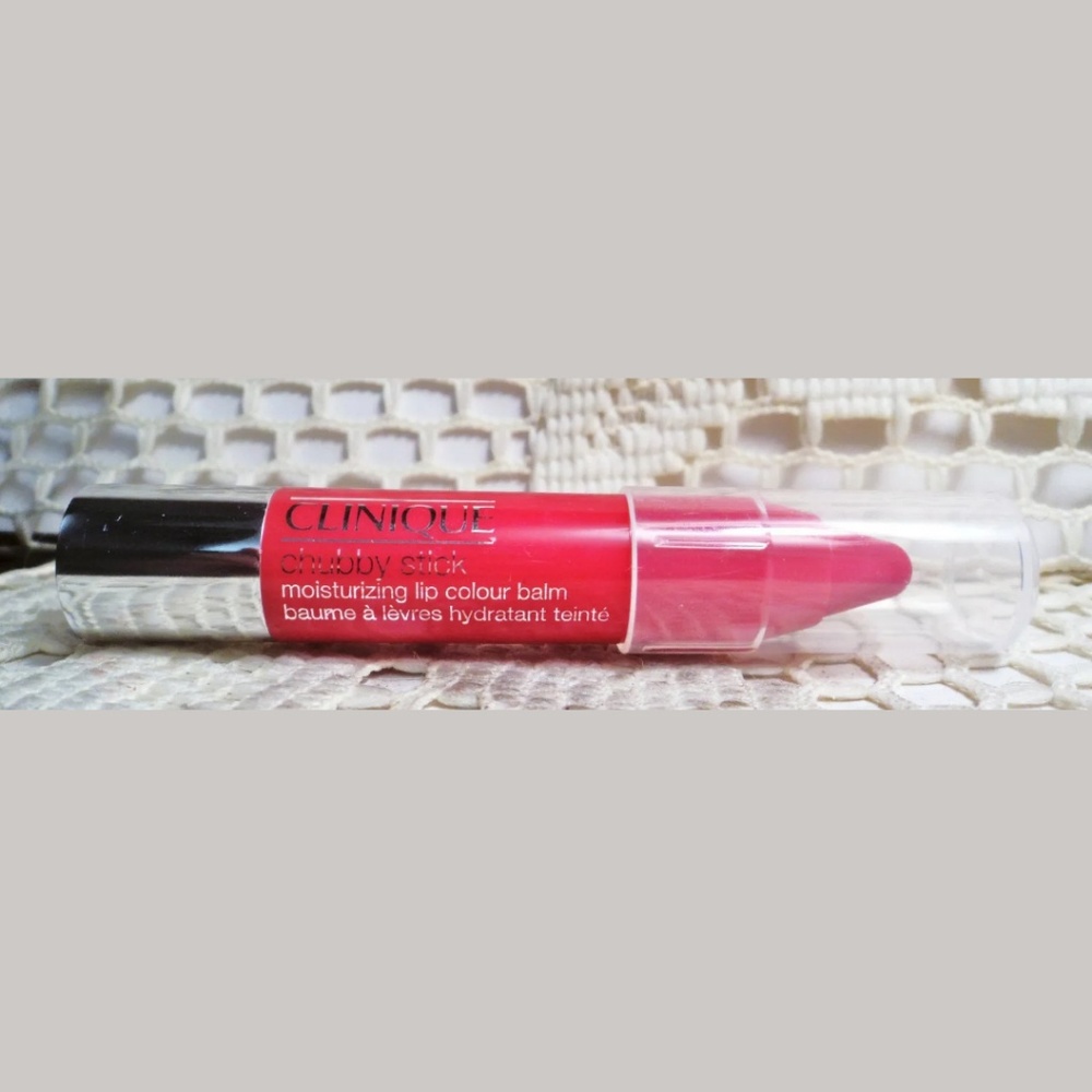 New CLINIQUE CHUBBY STICK MOISTURIZING LIP COLOUR